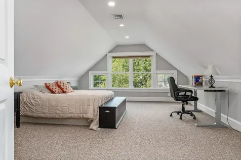 7 Shaw Road Portsmouth NH 03801