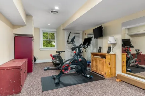 7 Shaw Road Portsmouth NH 03801