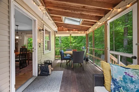 8 Pine Grove Road Exeter NH 03833