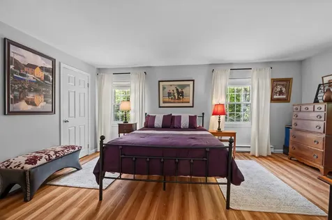 8 Pine Grove Road Exeter NH 03833