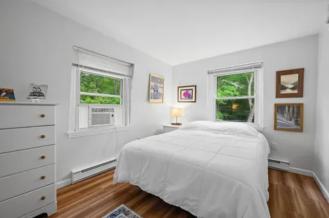 8 Pine Grove Road Exeter NH 03833