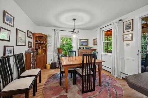 8 Pine Grove Road Exeter NH 03833