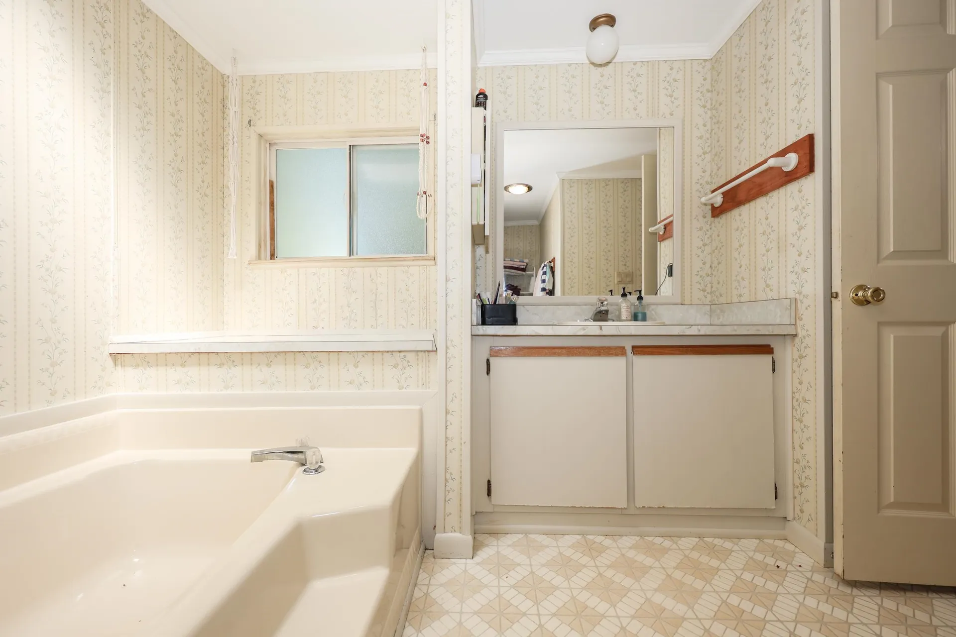 2 Elm Place Loudon NH 03307