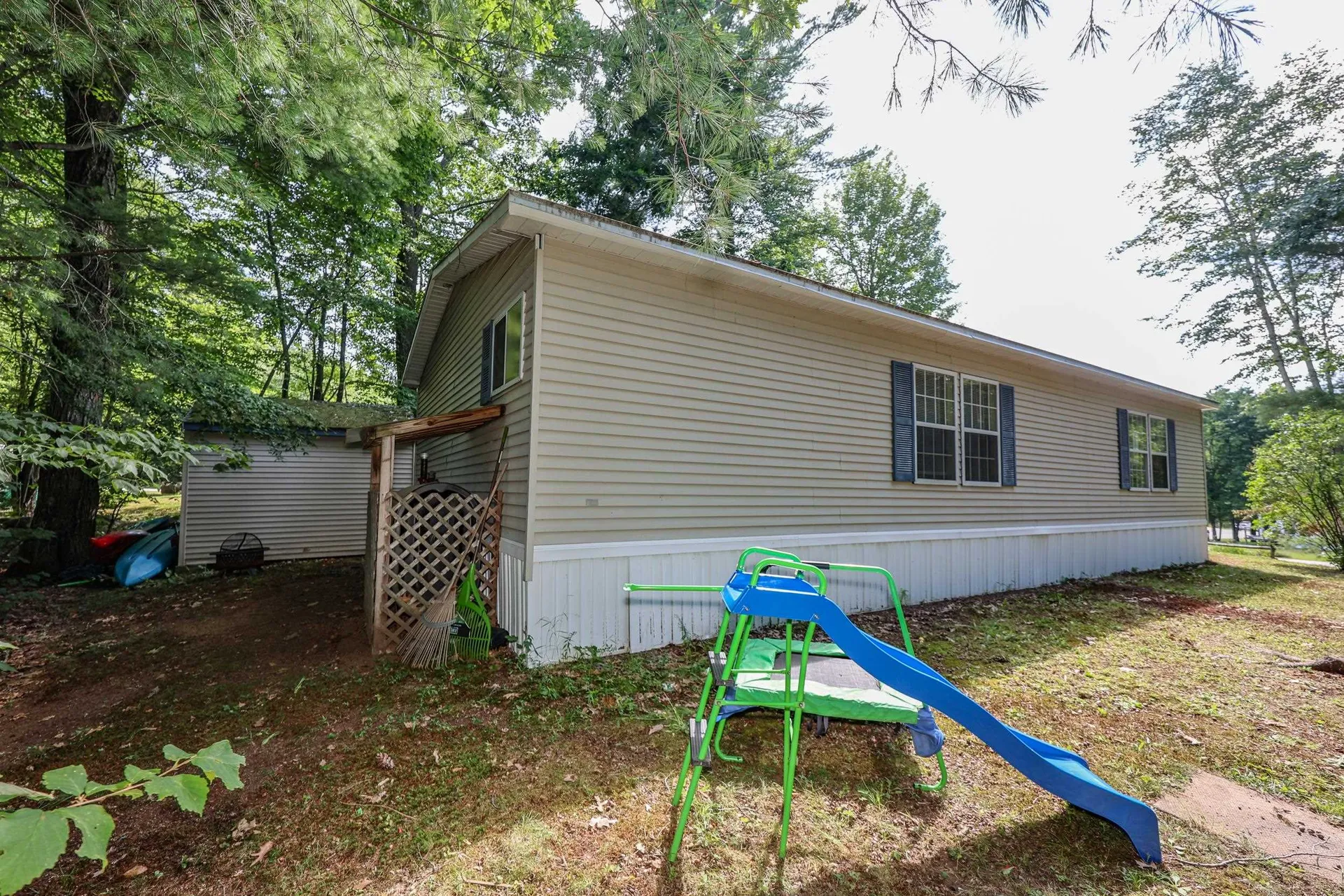 2 Elm Place Loudon NH 03307