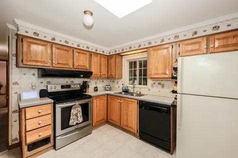 2 Elm Place Loudon NH 03307