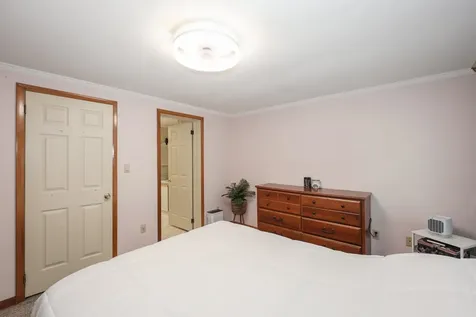 2 Elm Place Loudon NH 03307