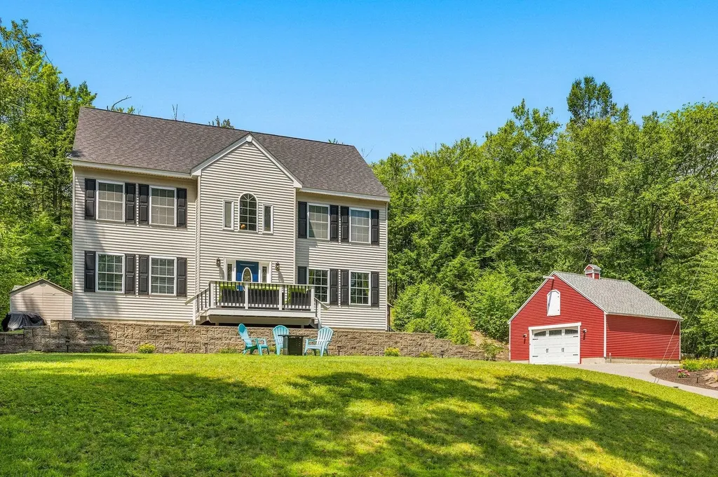 8 Lancelot Road Farmington NH 03835
