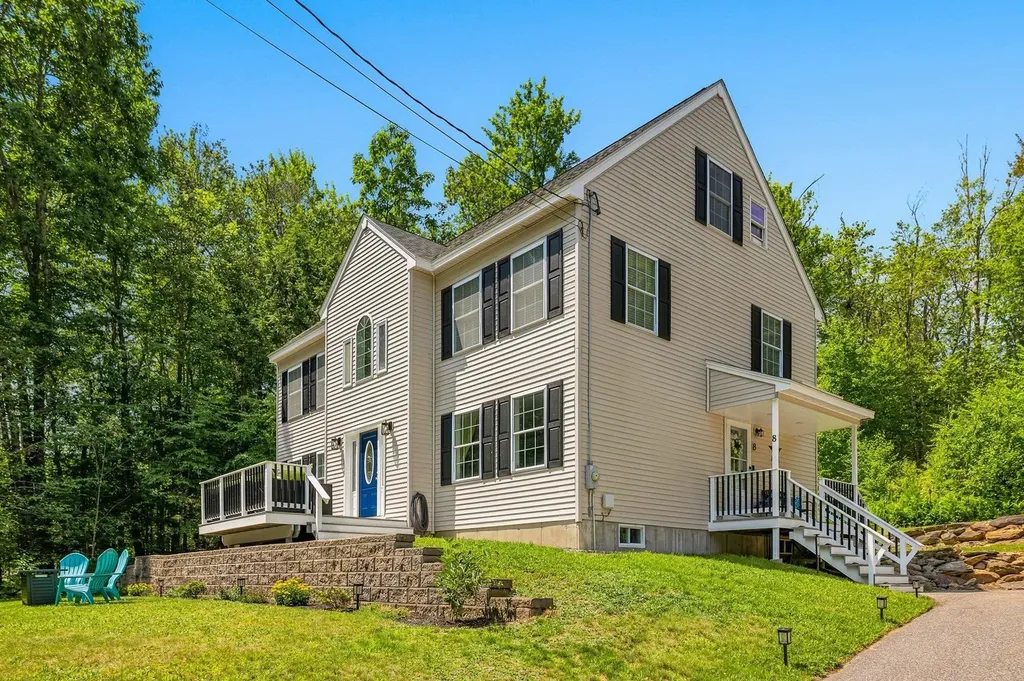 8 Lancelot Road Farmington NH 03835
