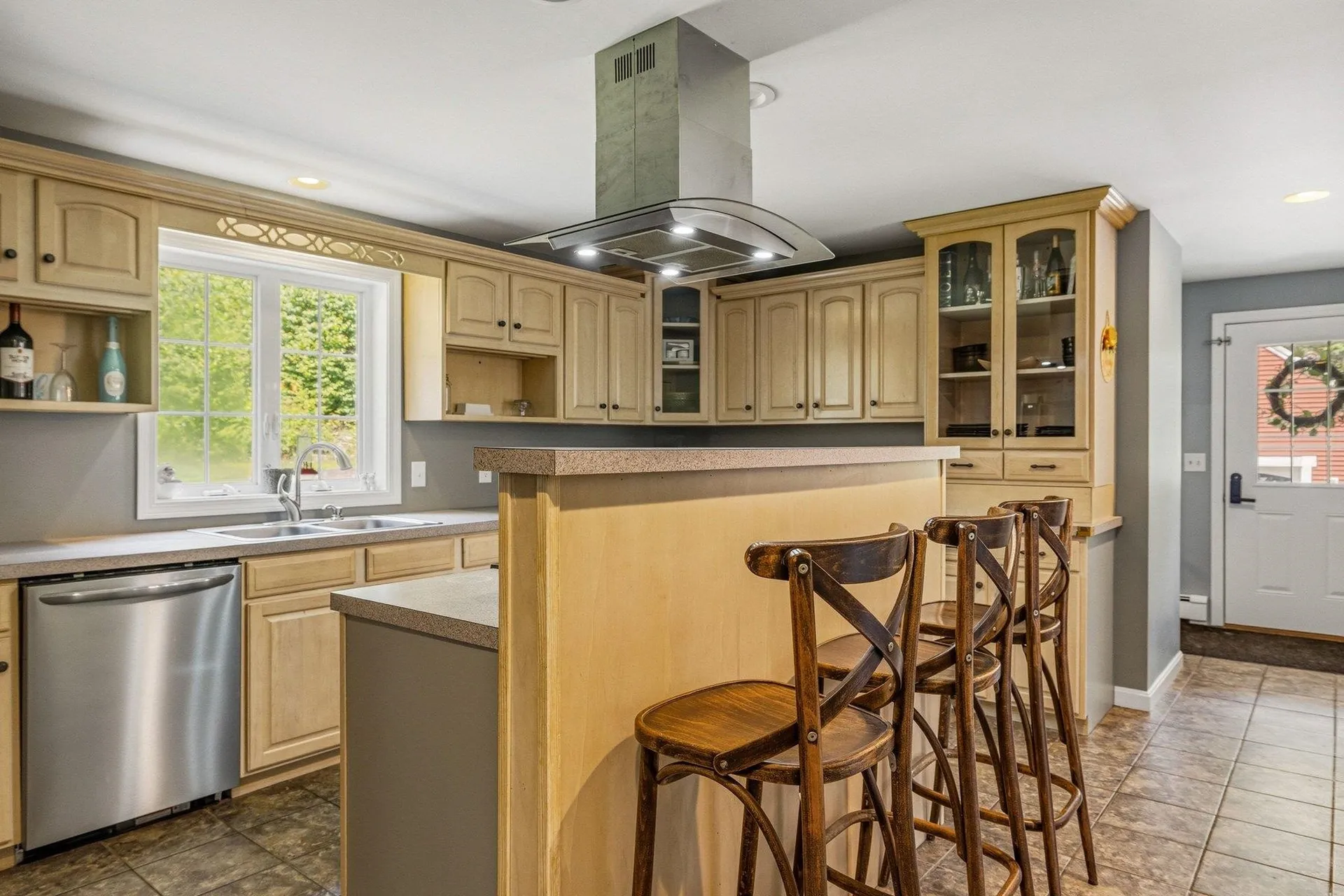 8 Lancelot Road Farmington NH 03835