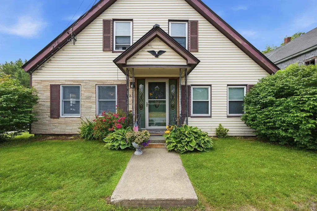 23 Lake Tarleton Road Warren NH 03279