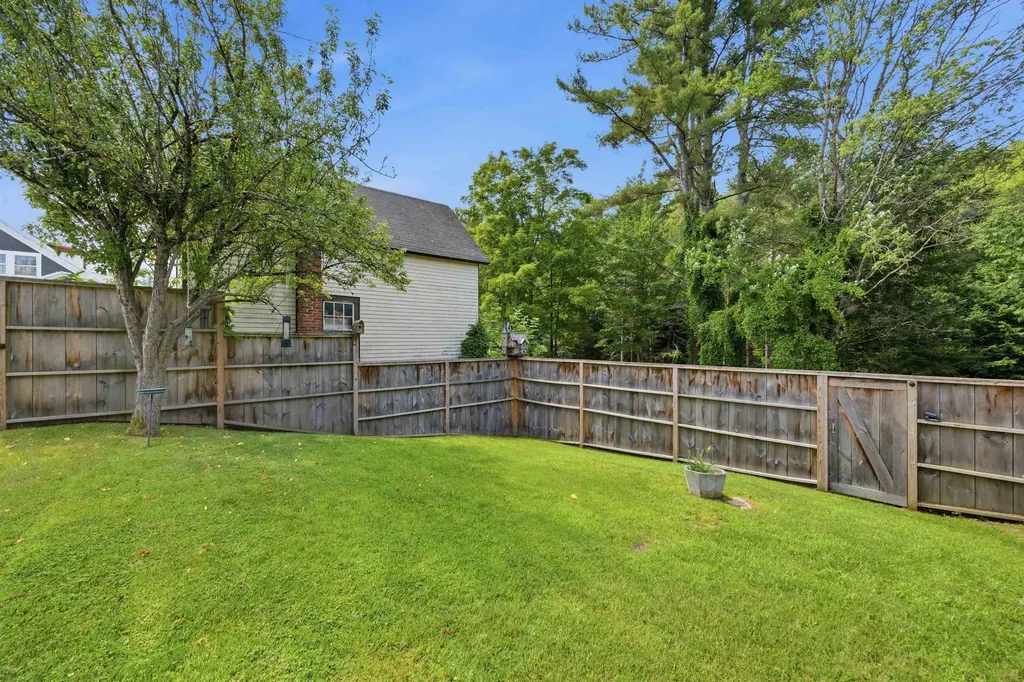 23 Lake Tarleton Road Warren NH 03279