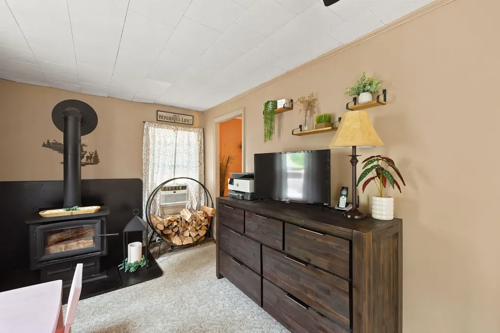 23 Lake Tarleton Road Warren NH 03279