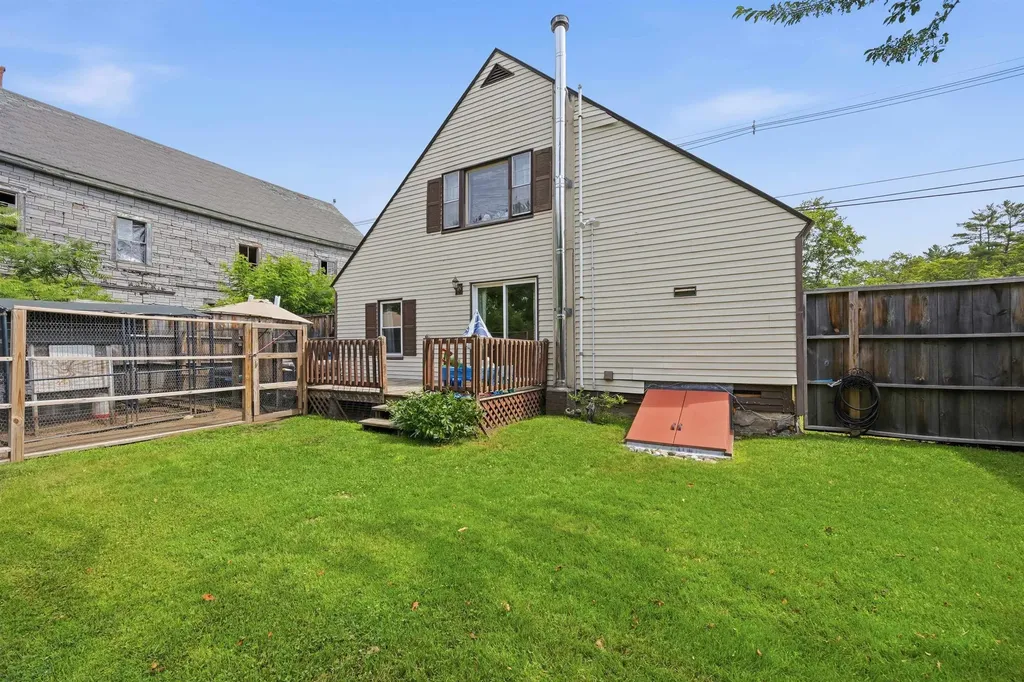 23 Lake Tarleton Road Warren NH 03279