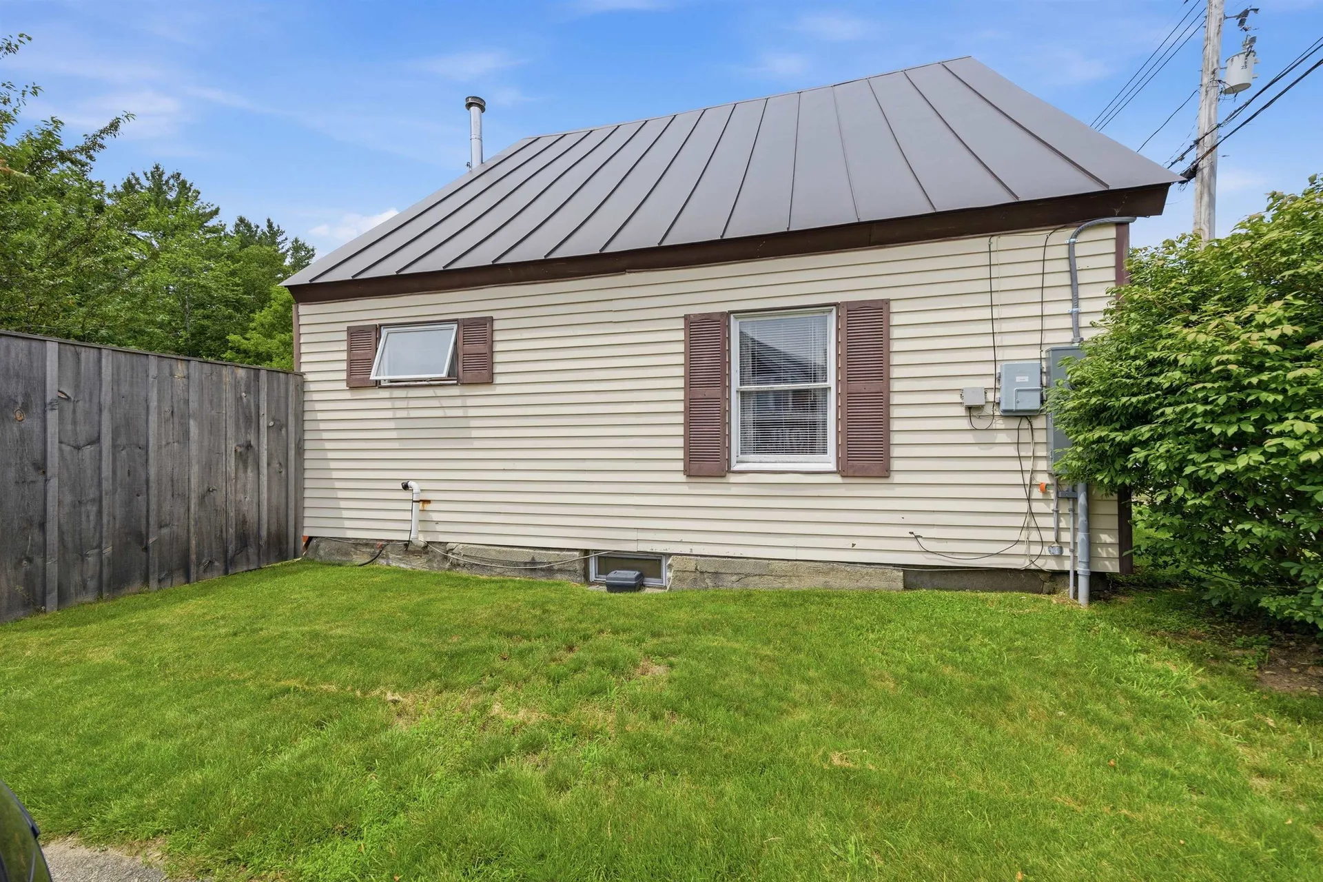 23 Lake Tarleton Road Warren NH 03279