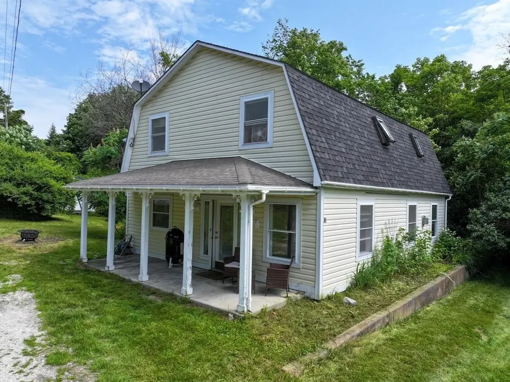 17 Bunny Lane Weybridge VT 05753