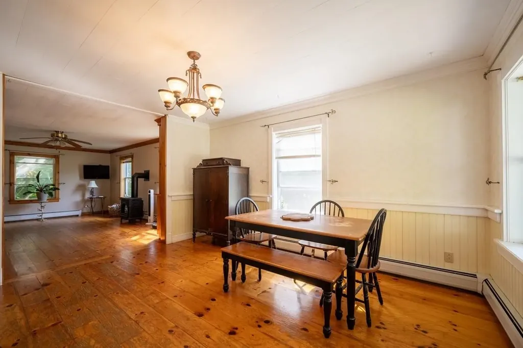 17 Bunny Lane Weybridge VT 05753