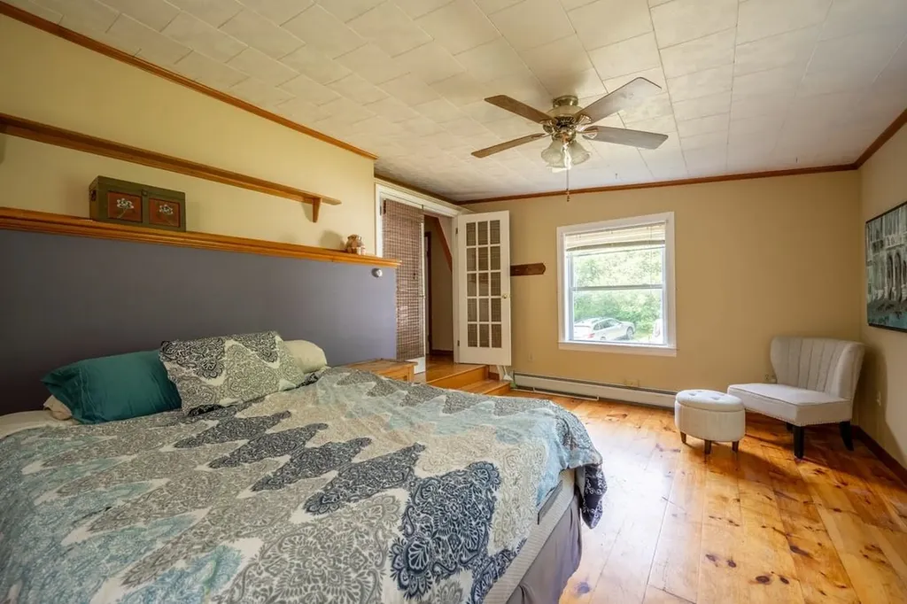 17 Bunny Lane Weybridge VT 05753