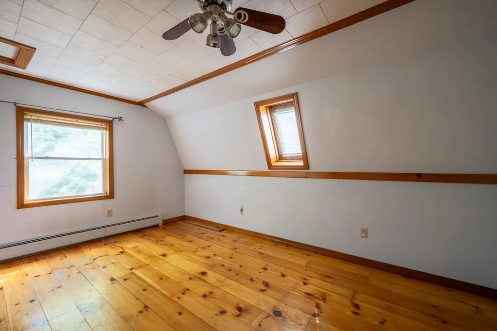 17 Bunny Lane Weybridge VT 05753