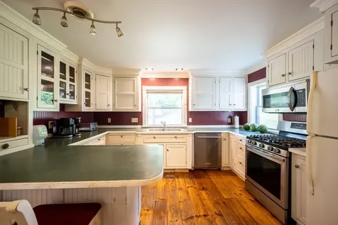 17 Bunny Lane Weybridge VT 05753