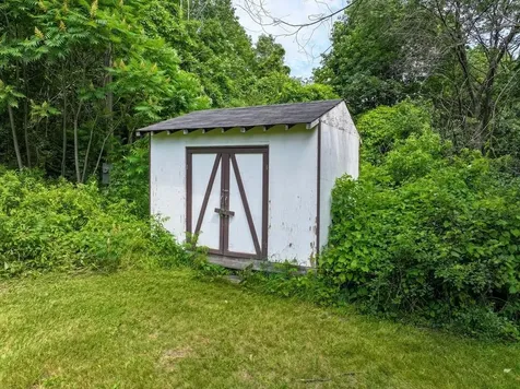 17 Bunny Lane Weybridge VT 05753