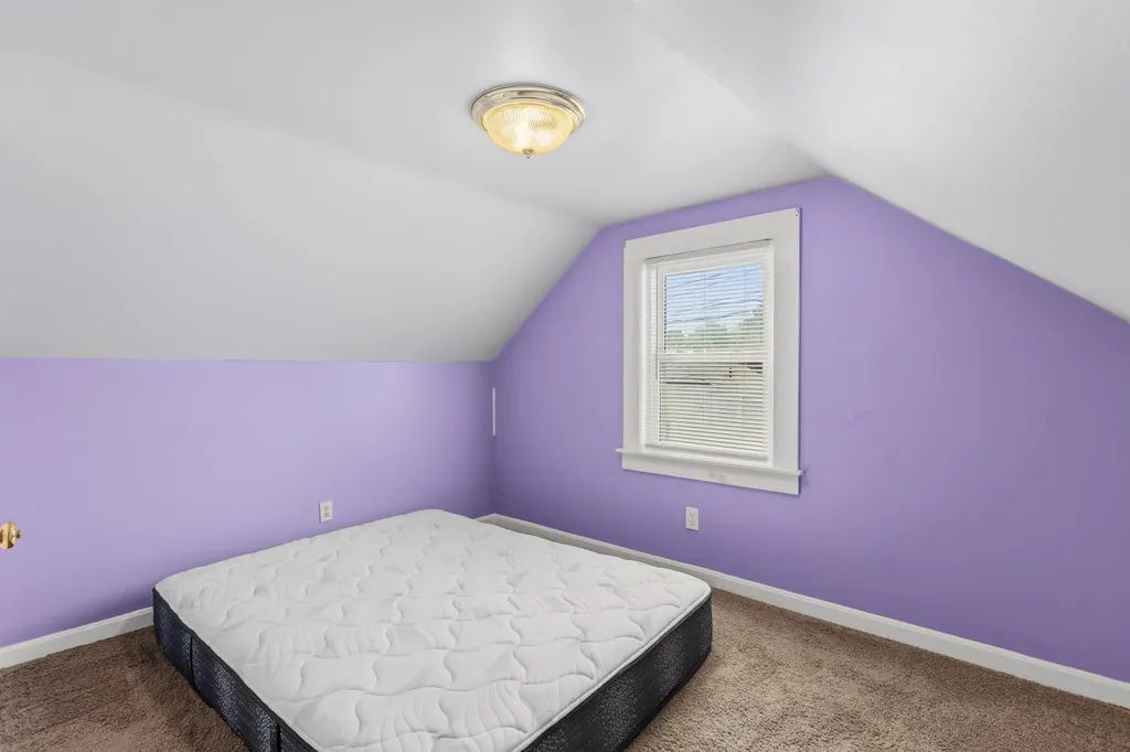 196 Dewey Street Manchester NH 03103