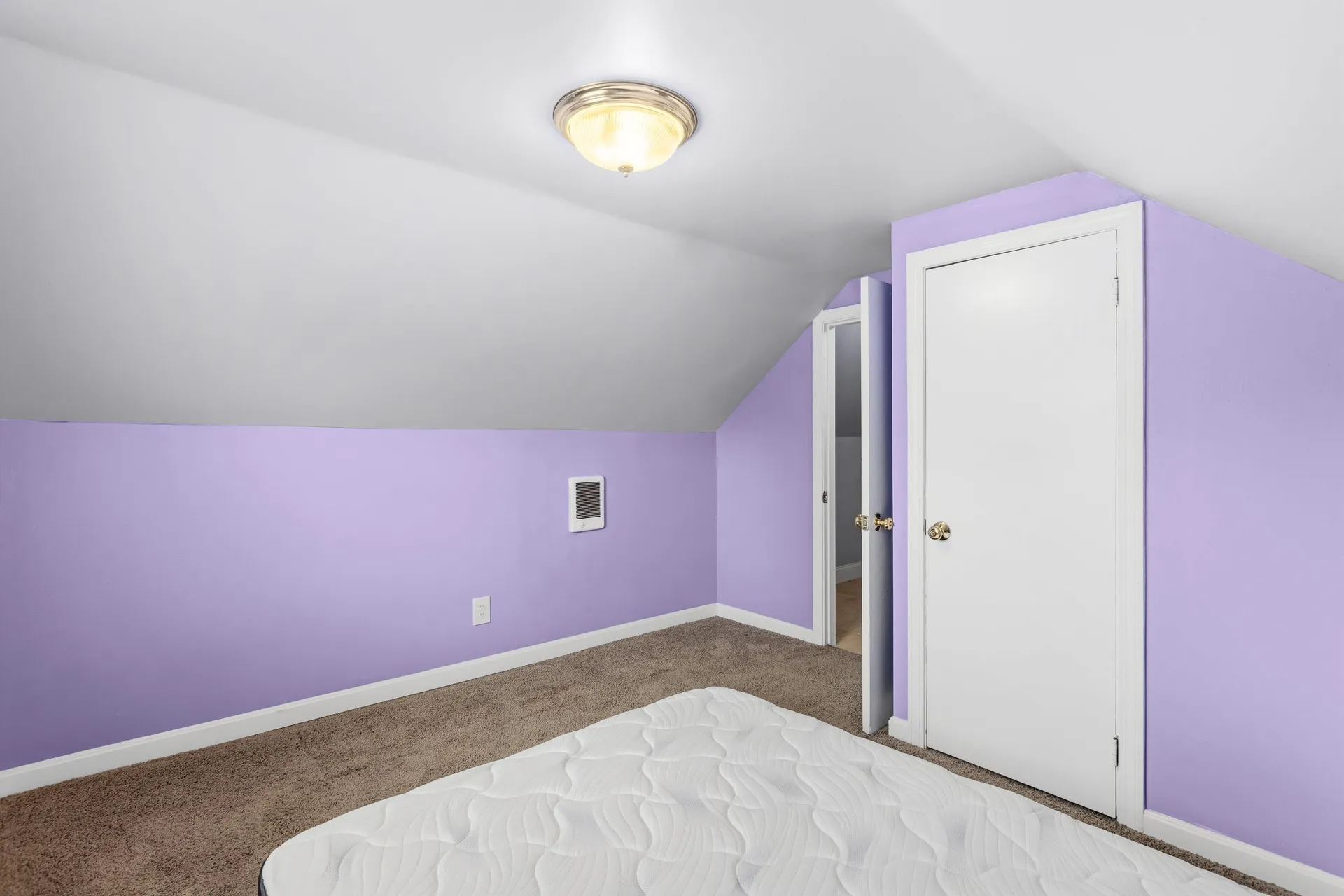 196 Dewey Street Manchester NH 03103