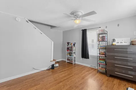 196 Dewey Street Manchester NH 03103