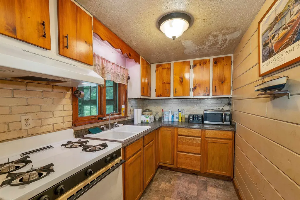 135 Dorrs Corner Road Ossipee NH 03814