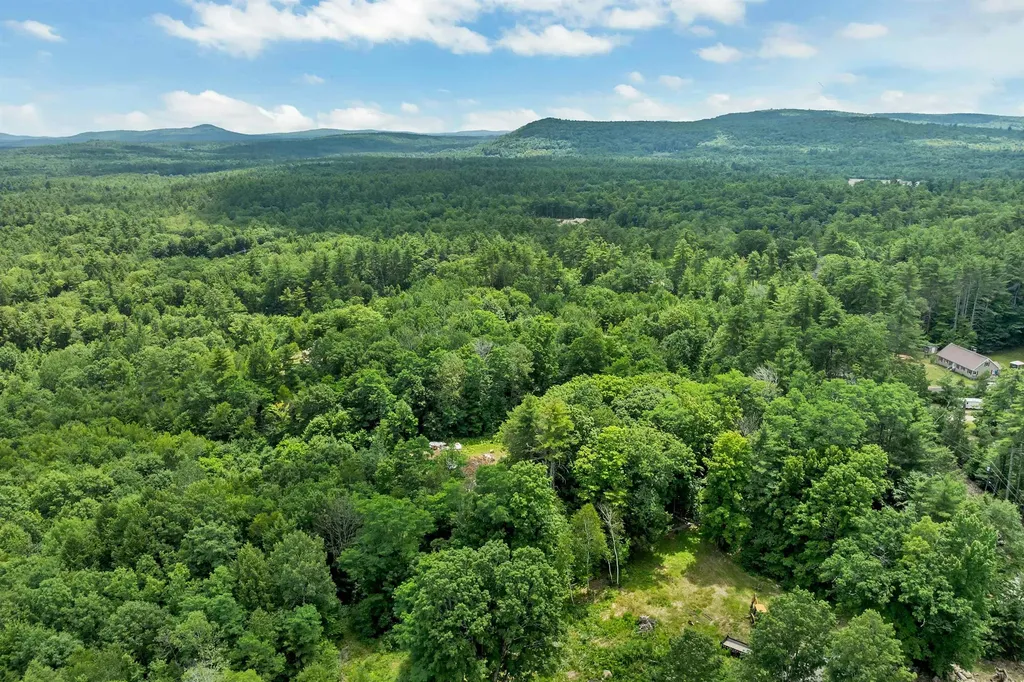 135 Dorrs Corner Road Ossipee NH 03814