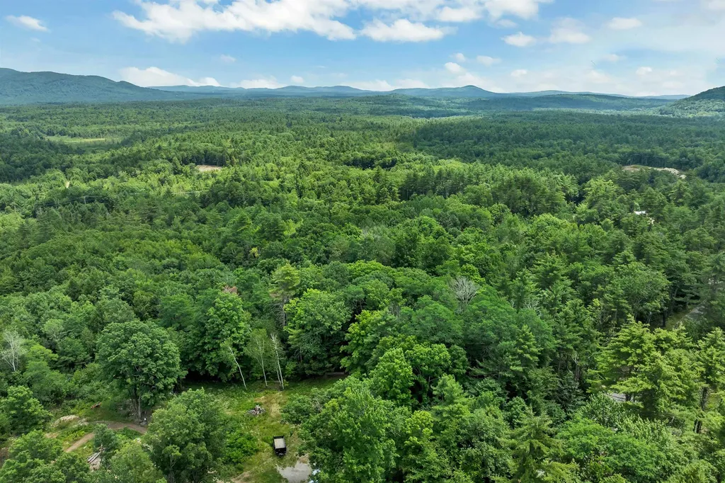 135 Dorrs Corner Road Ossipee NH 03814