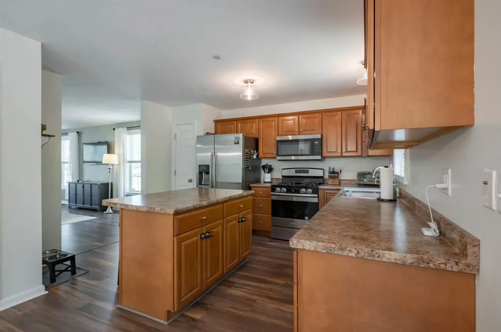 14 Kettle Lane New Boston NH 03070