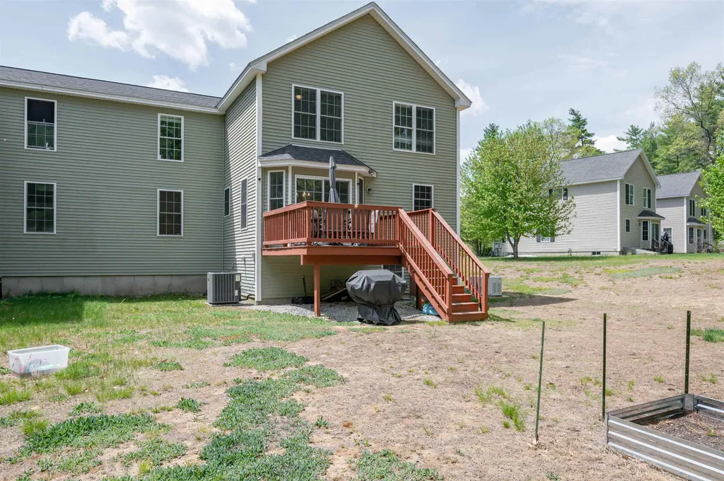 14 Kettle Lane New Boston NH 03070