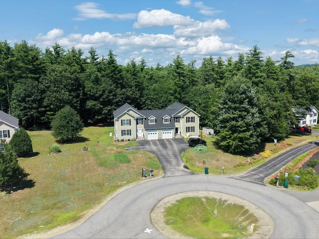 14 Kettle Lane New Boston NH 03070