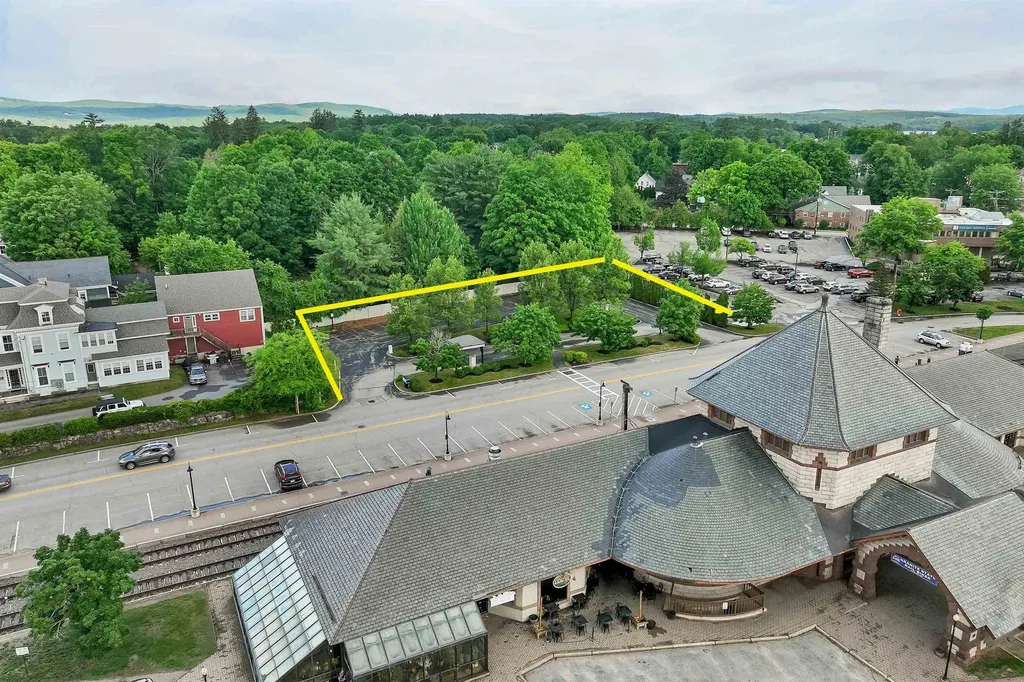 31 New Salem Street Laconia NH 03246