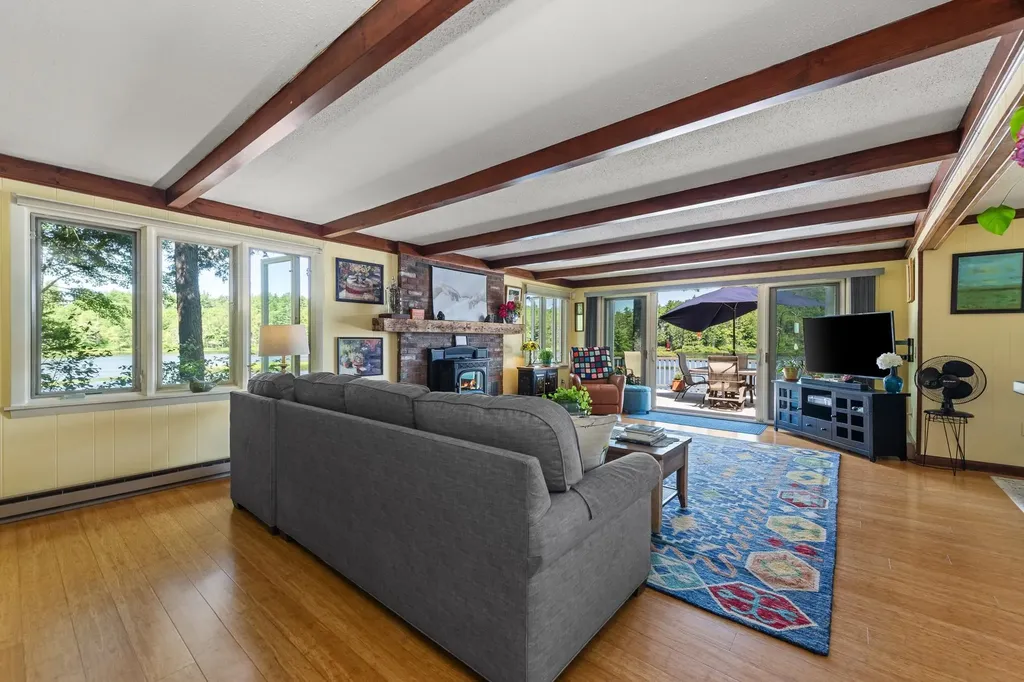 380 Waukeena Lake Road Danbury NH 03230