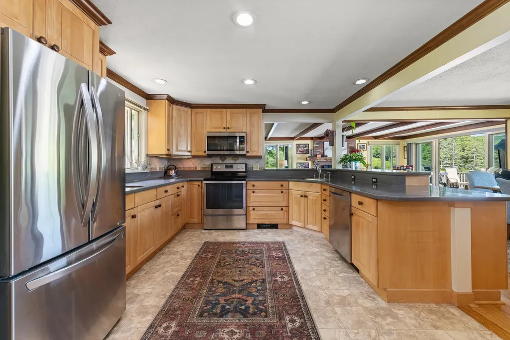 380 Waukeena Lake Road Danbury NH 03230