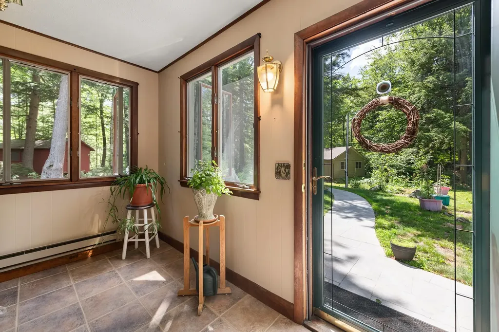 380 Waukeena Lake Road Danbury NH 03230
