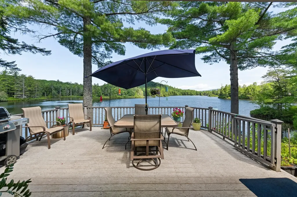 380 Waukeena Lake Road Danbury NH 03230