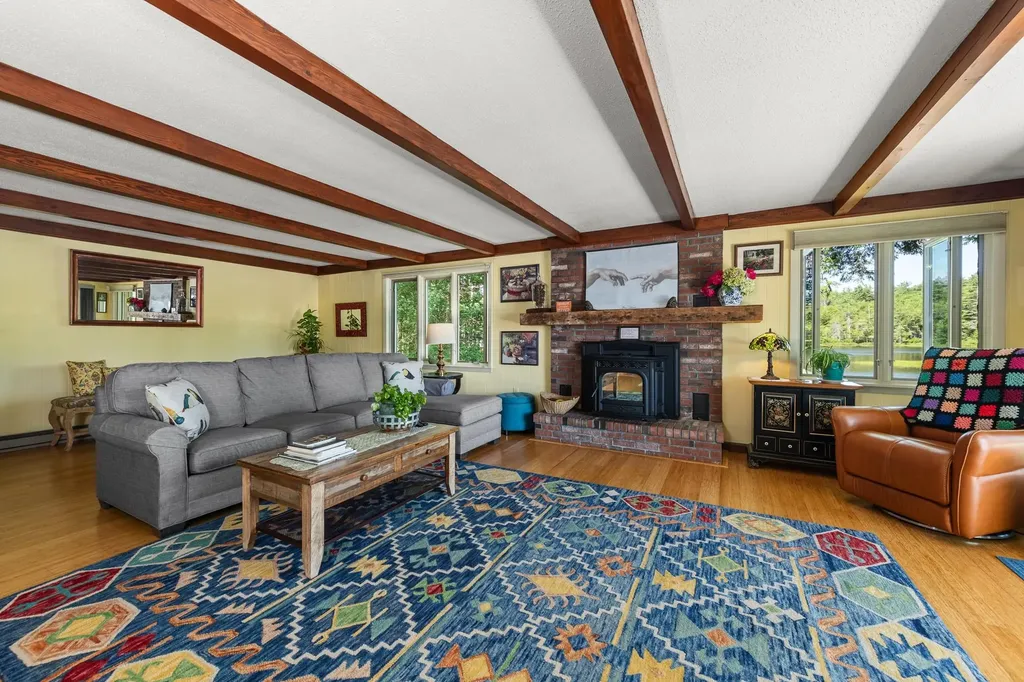 380 Waukeena Lake Road Danbury NH 03230