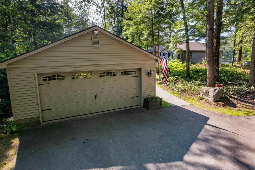 380 Waukeena Lake Road Danbury NH 03230