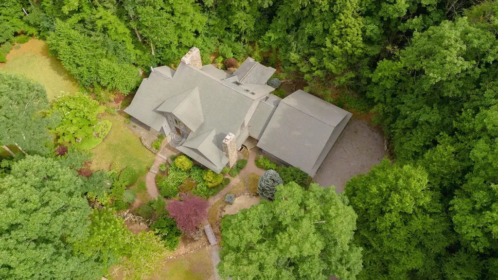 5 Farmington Road Amherst NH 03031