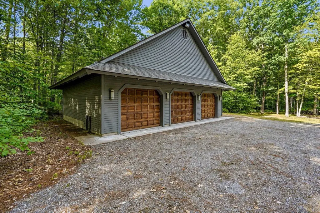 5 Farmington Road Amherst NH 03031