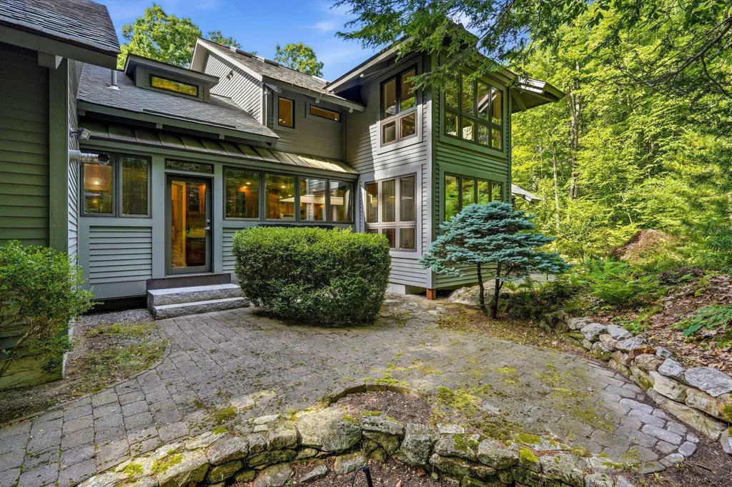 5 Farmington Road Amherst NH 03031