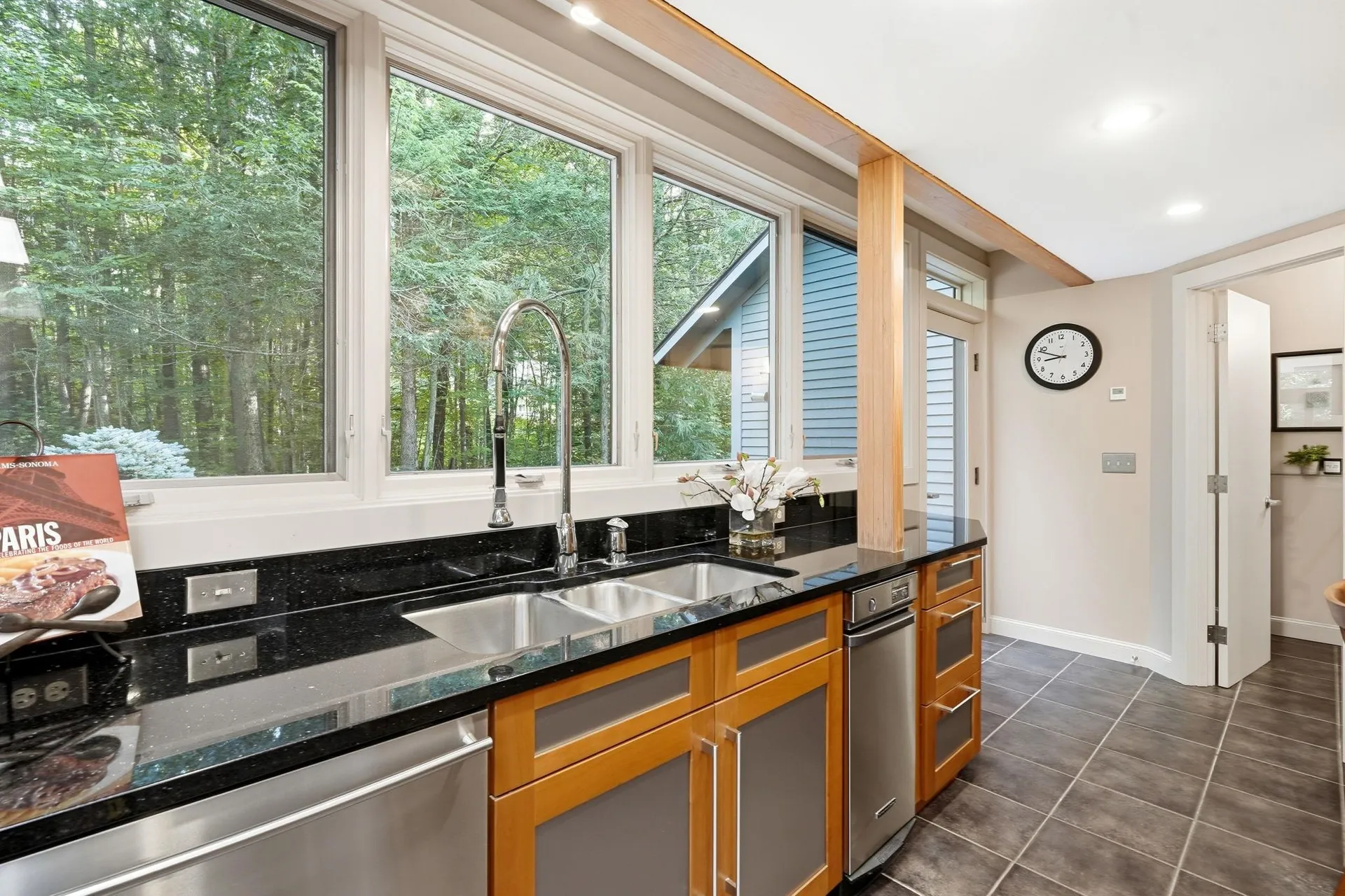 5 Farmington Road Amherst NH 03031