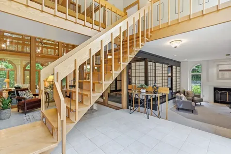 5 Farmington Road Amherst NH 03031