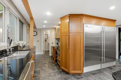 5 Farmington Road Amherst NH 03031