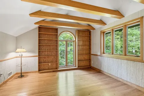 5 Farmington Road Amherst NH 03031
