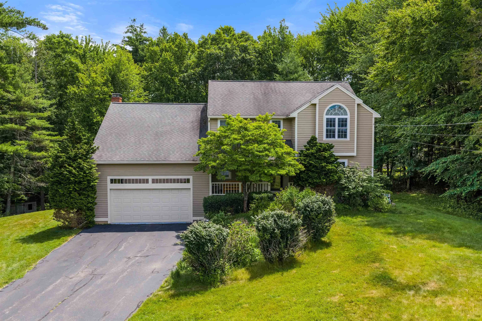 16 Lamington Hill Road Stratham NH 03885