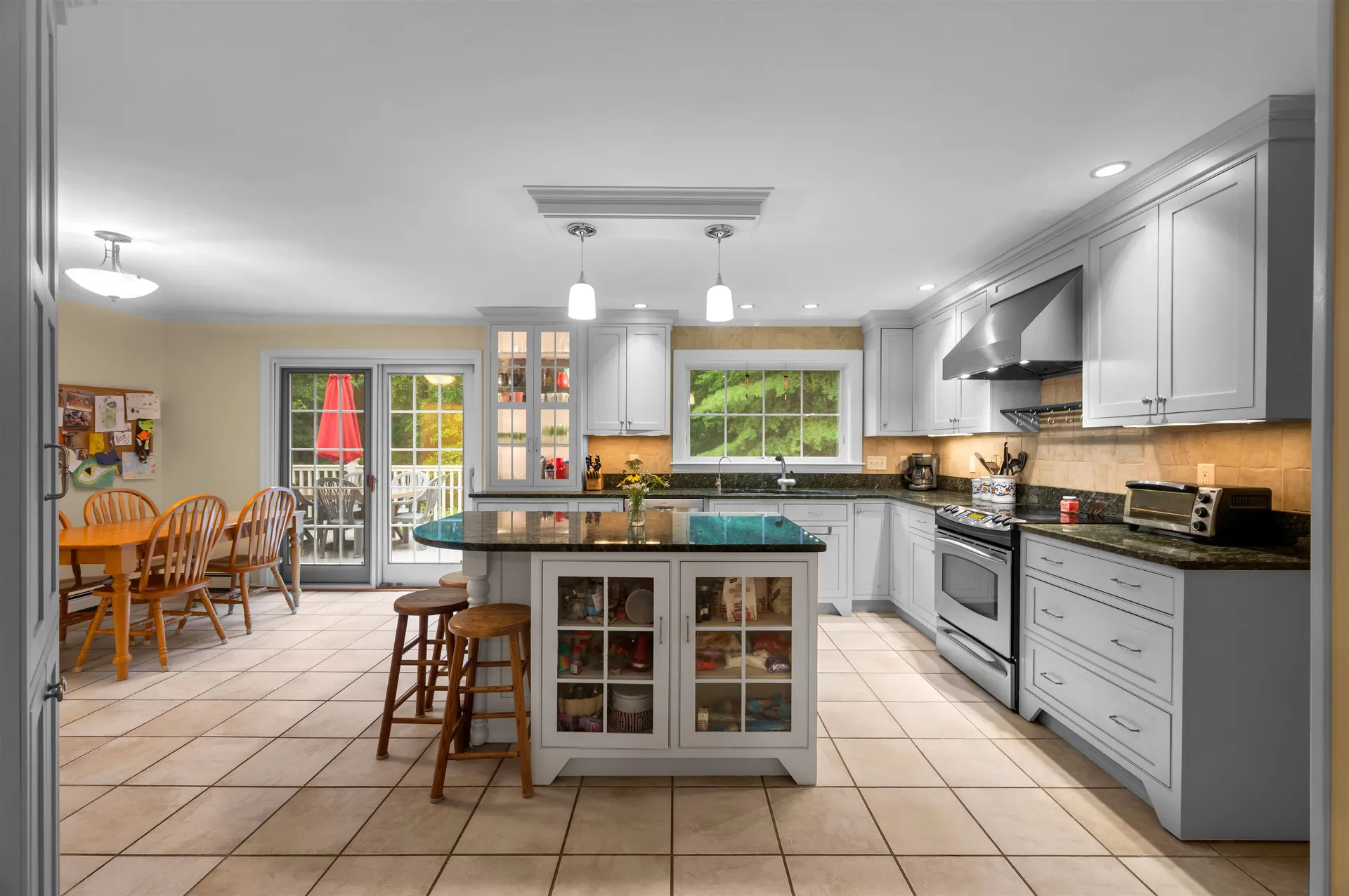 16 Lamington Hill Road Stratham NH 03885