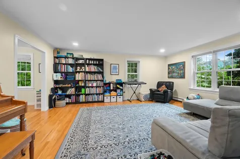 16 Lamington Hill Road Stratham NH 03885